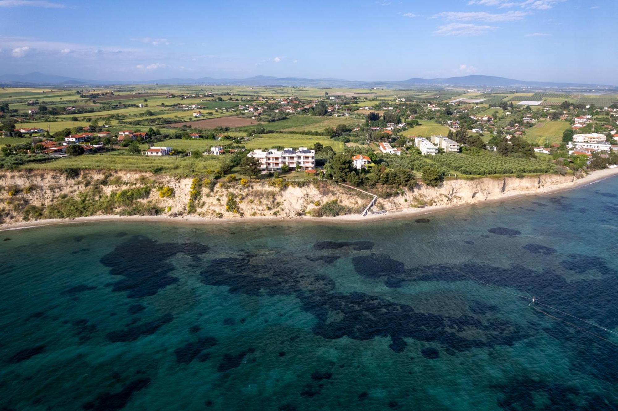 Sunshine House Offering Spectacular Views To Olymp A Apartamento Néa Iráklia Exterior foto