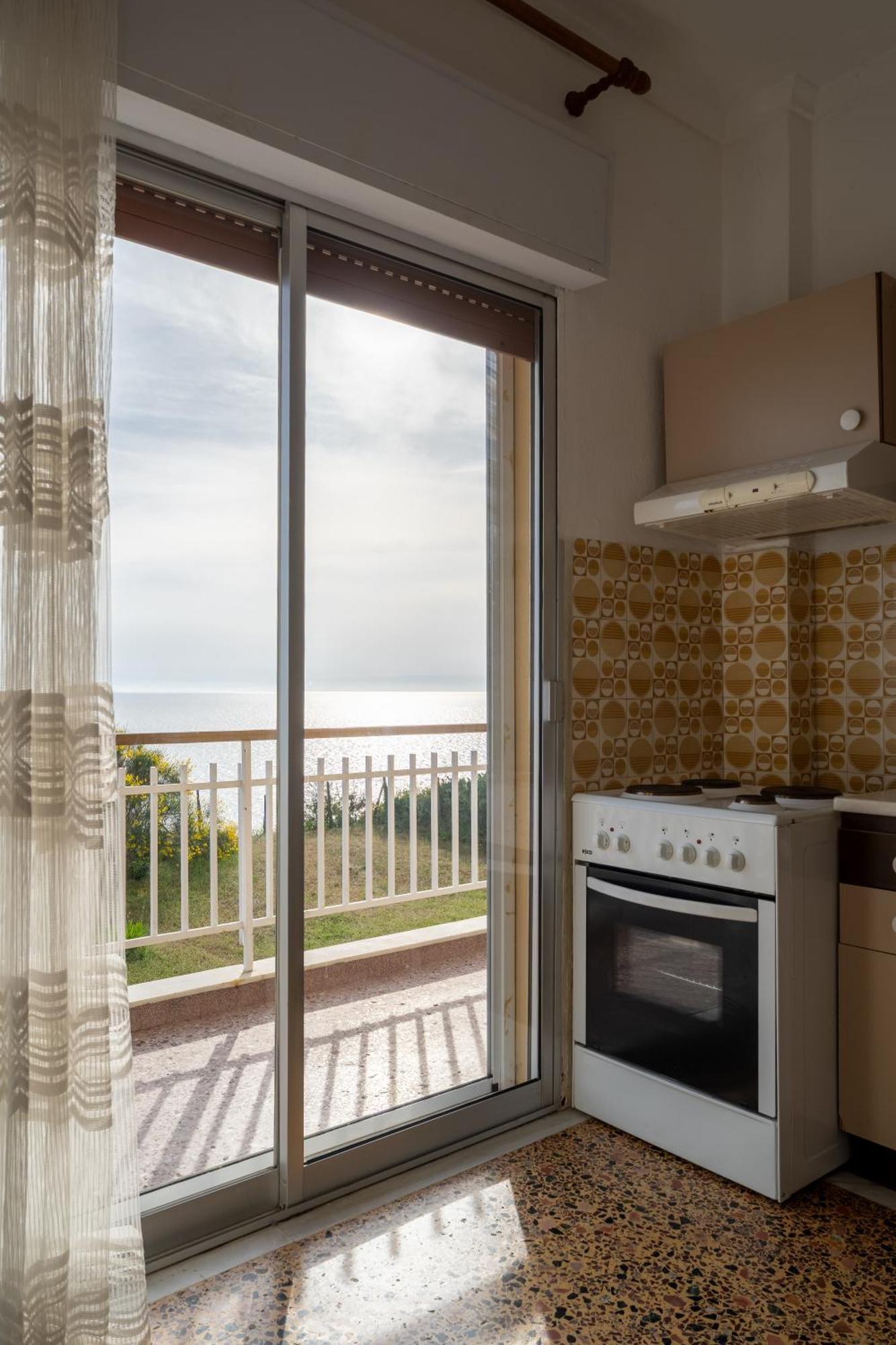Sunshine House Offering Spectacular Views To Olymp A Apartamento Néa Iráklia Exterior foto